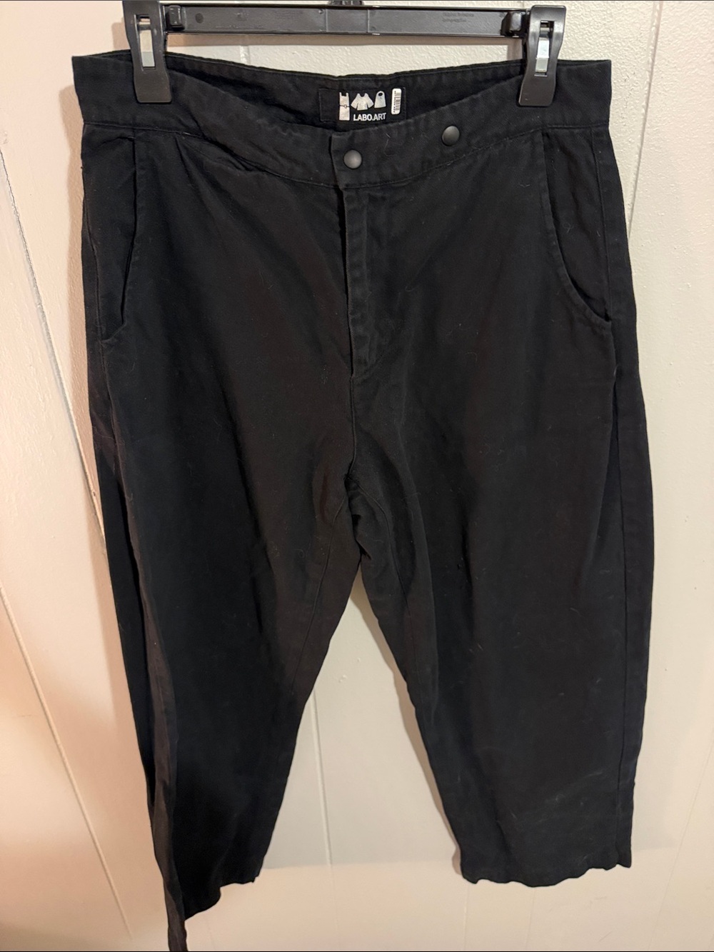 Labo.Art Black Cropped Tapered Pants Italian Designer, Size 1 (US 2-4)